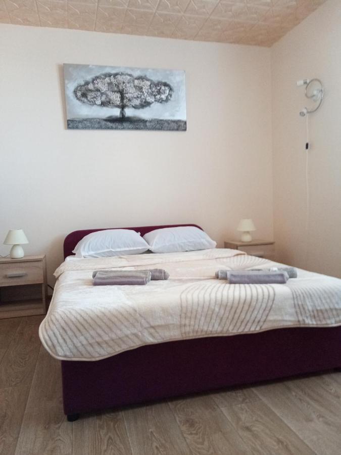 Apartment Benic Zara Esterno foto